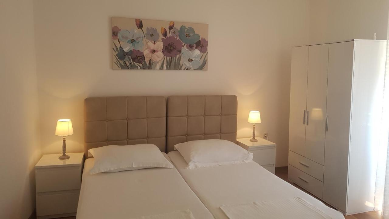 Apartments Andrea Σίμπενικ Εξωτερικό φωτογραφία