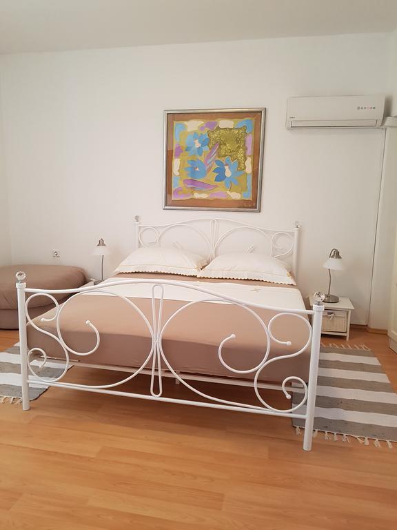 Apartments Andrea Σίμπενικ Εξωτερικό φωτογραφία