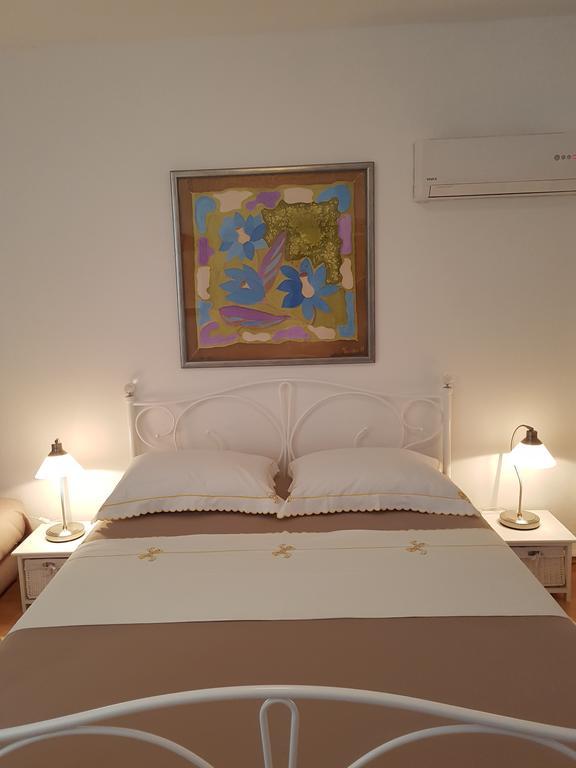 Apartments Andrea Σίμπενικ Εξωτερικό φωτογραφία